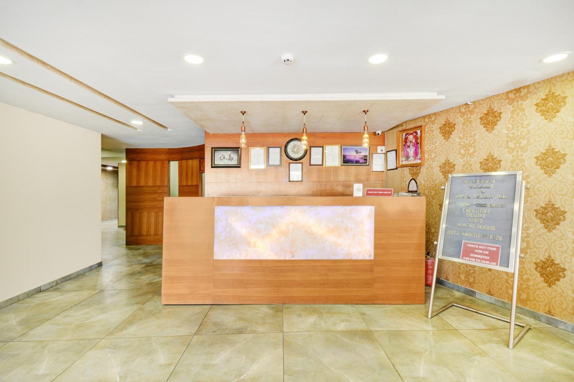 Hotel Desert Inn Tharad ภายนอก รูปภาพ