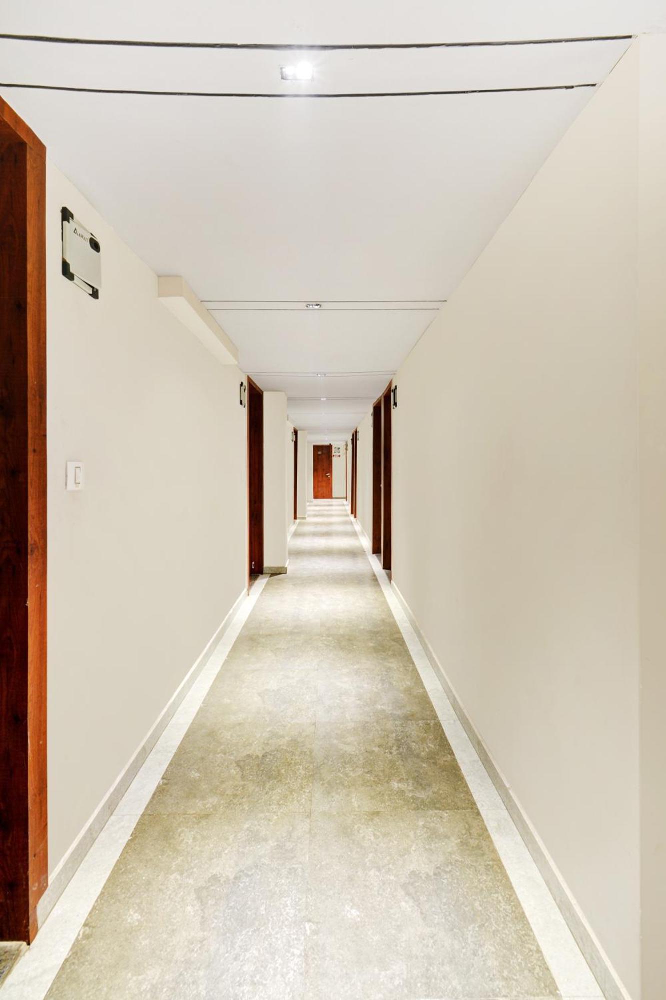 Hotel Desert Inn Tharad ภายนอก รูปภาพ