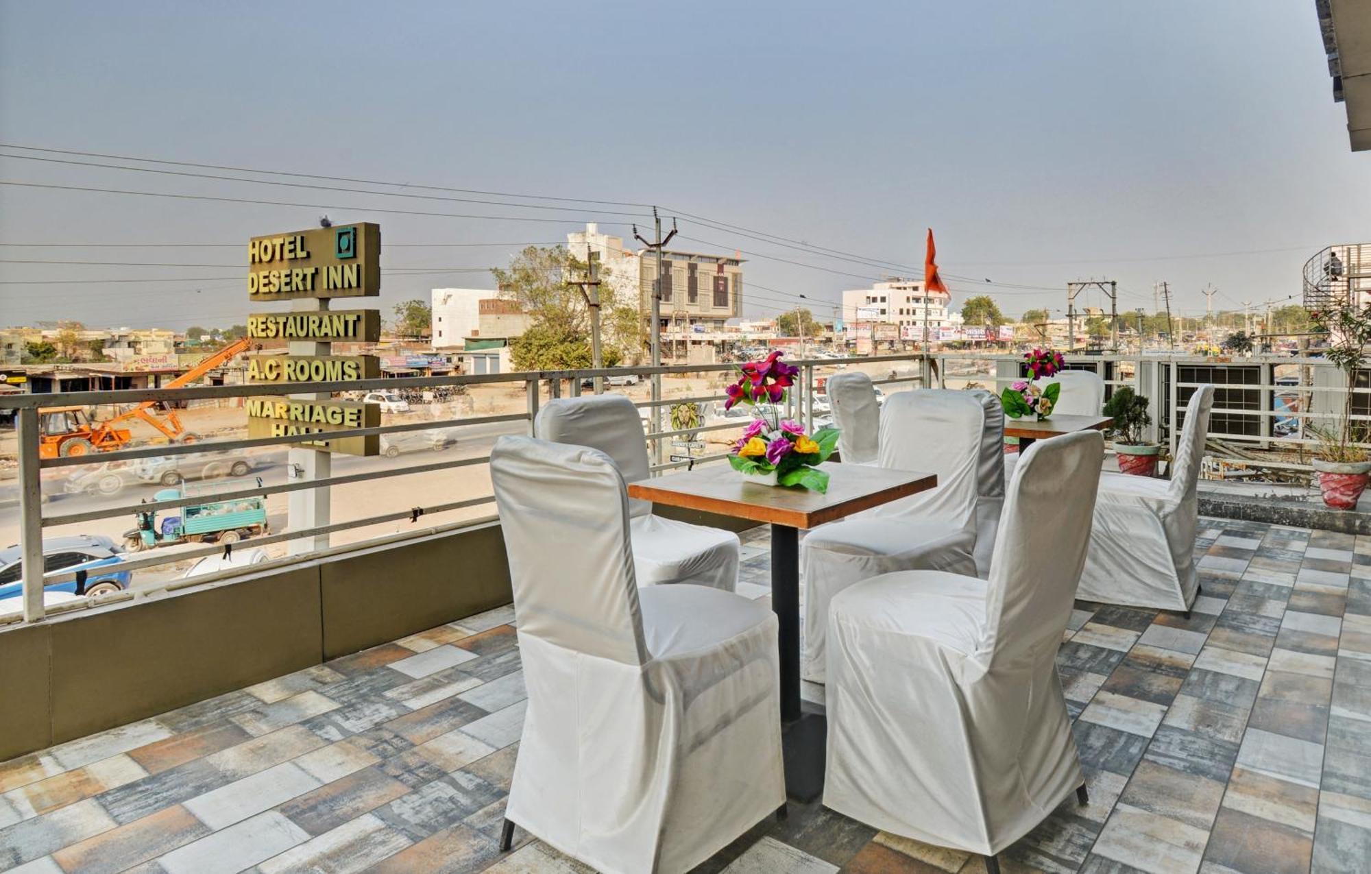 Hotel Desert Inn Tharad ภายนอก รูปภาพ